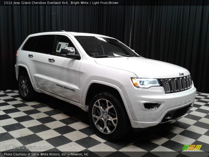 Bright White / Light Frost/Brown 2019 Jeep Grand Cherokee Overland 4x4