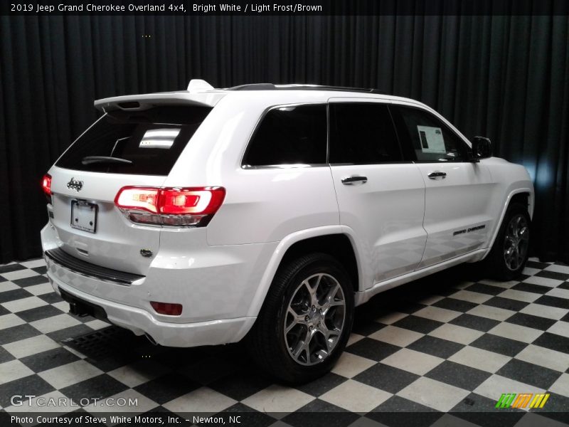 Bright White / Light Frost/Brown 2019 Jeep Grand Cherokee Overland 4x4