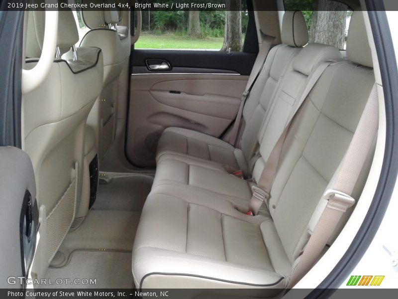 Bright White / Light Frost/Brown 2019 Jeep Grand Cherokee Overland 4x4