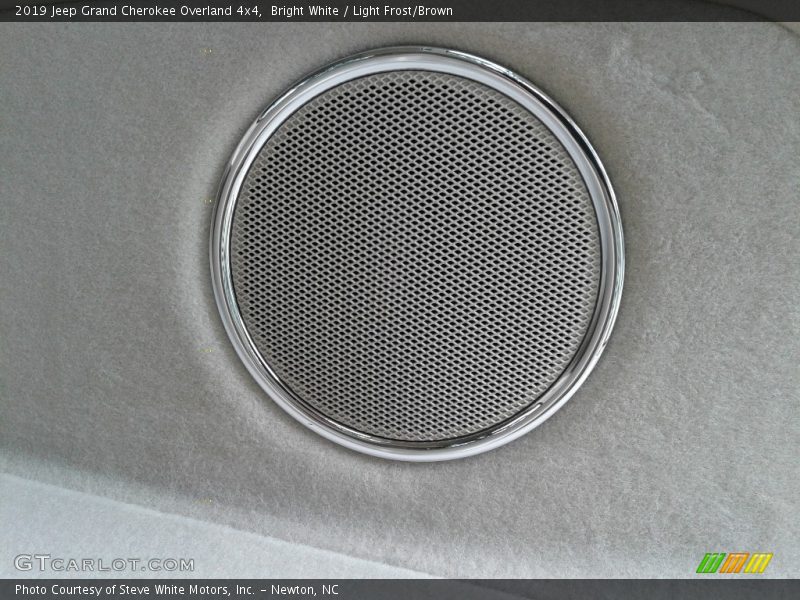 Bright White / Light Frost/Brown 2019 Jeep Grand Cherokee Overland 4x4