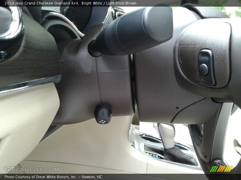 Bright White / Light Frost/Brown 2019 Jeep Grand Cherokee Overland 4x4