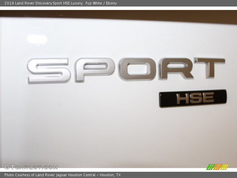 Fuji White / Ebony 2019 Land Rover Discovery Sport HSE Luxury