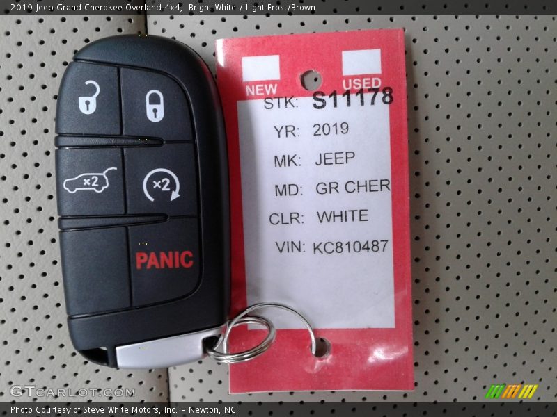 Bright White / Light Frost/Brown 2019 Jeep Grand Cherokee Overland 4x4