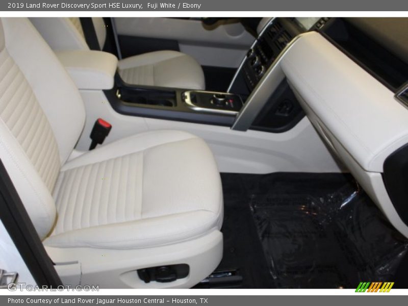 Fuji White / Ebony 2019 Land Rover Discovery Sport HSE Luxury