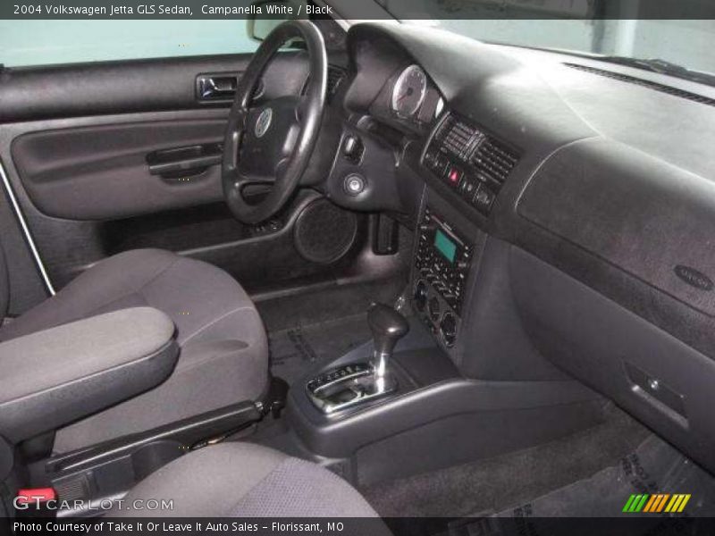 Campanella White / Black 2004 Volkswagen Jetta GLS Sedan
