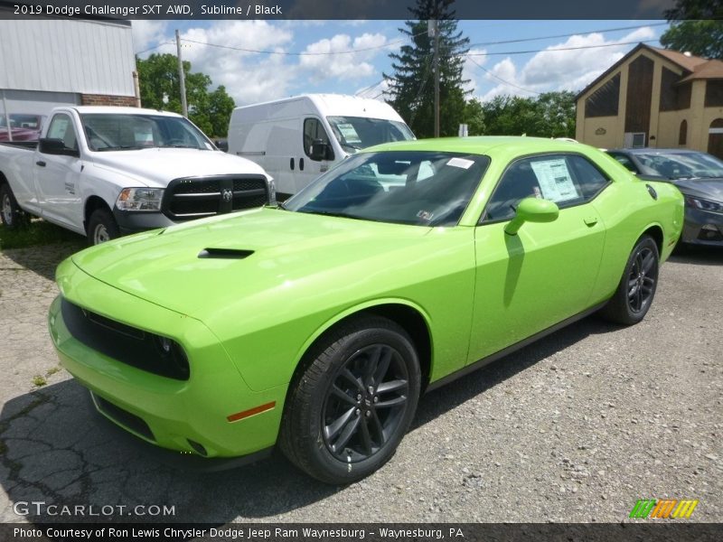 Front 3/4 View of 2019 Challenger SXT AWD