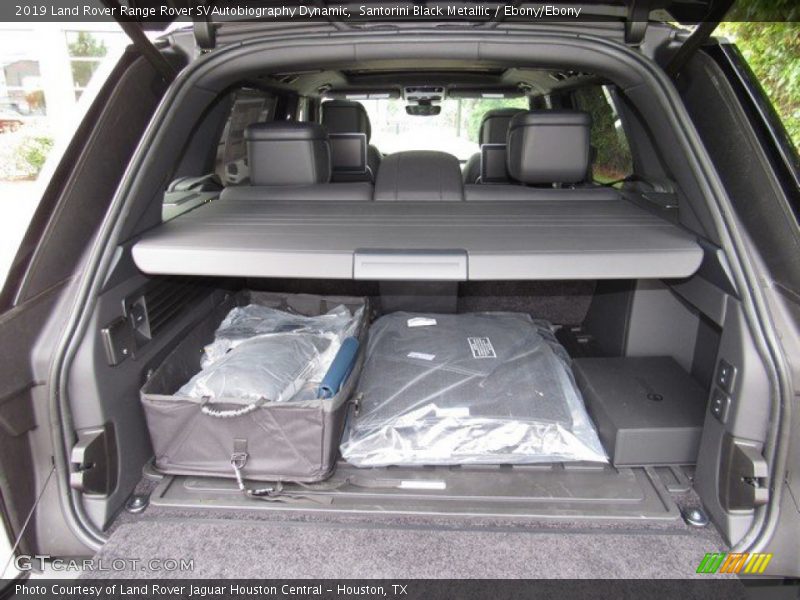  2019 Range Rover SVAutobiography Dynamic Trunk
