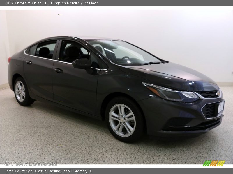 Tungsten Metallic / Jet Black 2017 Chevrolet Cruze LT
