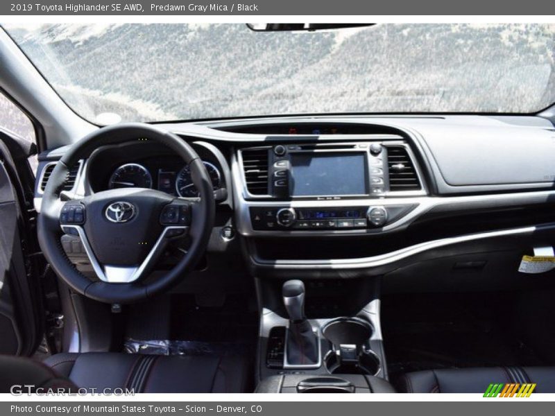 Predawn Gray Mica / Black 2019 Toyota Highlander SE AWD