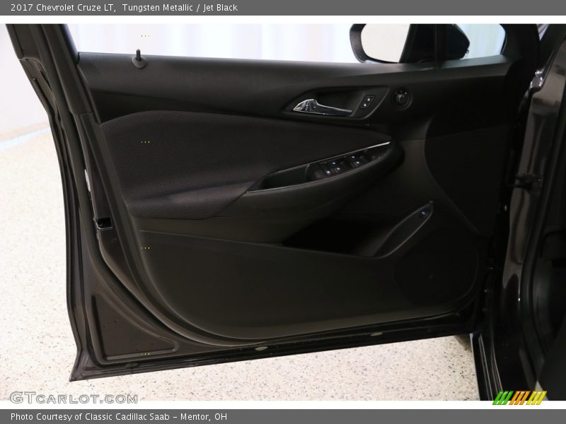 Tungsten Metallic / Jet Black 2017 Chevrolet Cruze LT