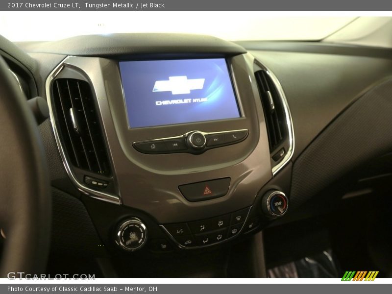 Tungsten Metallic / Jet Black 2017 Chevrolet Cruze LT