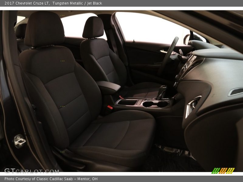 Tungsten Metallic / Jet Black 2017 Chevrolet Cruze LT