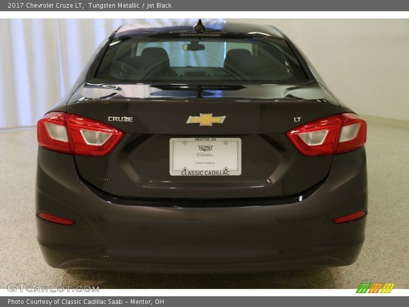 Tungsten Metallic / Jet Black 2017 Chevrolet Cruze LT
