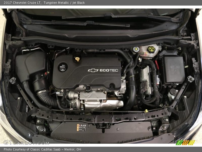 Tungsten Metallic / Jet Black 2017 Chevrolet Cruze LT