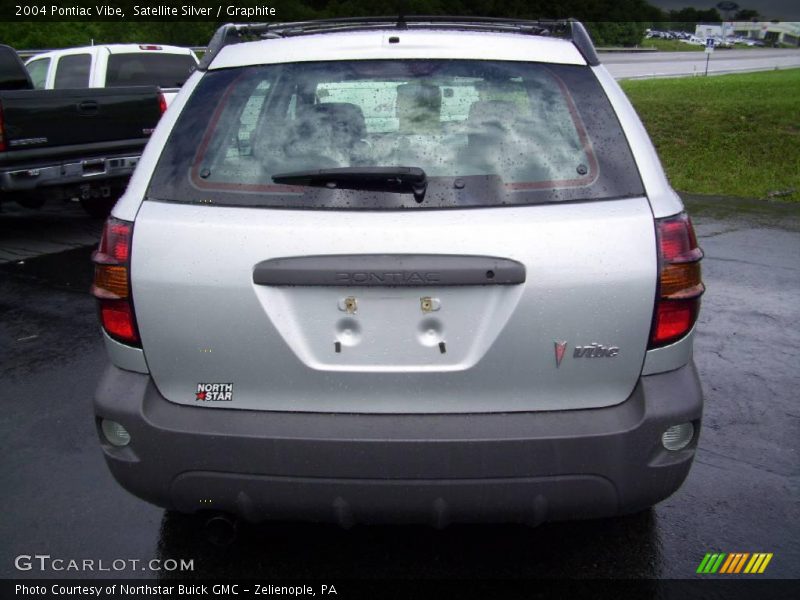 Satellite Silver / Graphite 2004 Pontiac Vibe