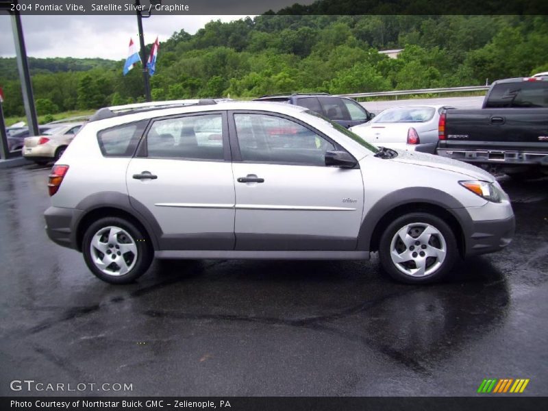 Satellite Silver / Graphite 2004 Pontiac Vibe