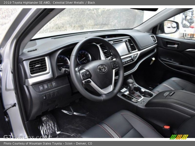 Celestial Silver Metallic / Black 2019 Toyota Highlander SE AWD