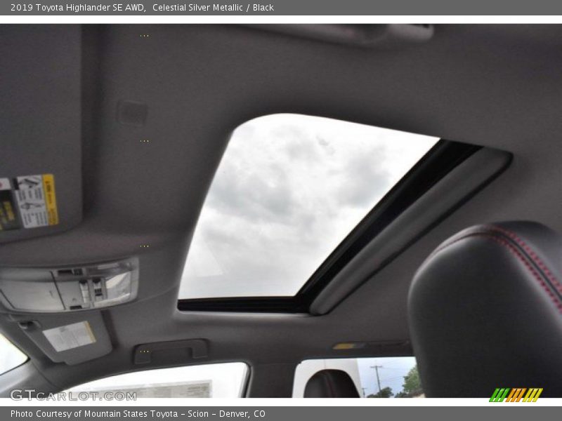Celestial Silver Metallic / Black 2019 Toyota Highlander SE AWD