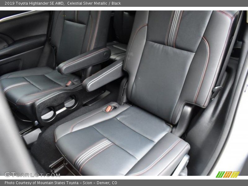 Celestial Silver Metallic / Black 2019 Toyota Highlander SE AWD
