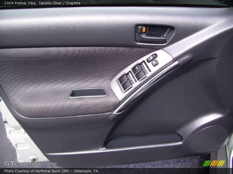 Satellite Silver / Graphite 2004 Pontiac Vibe