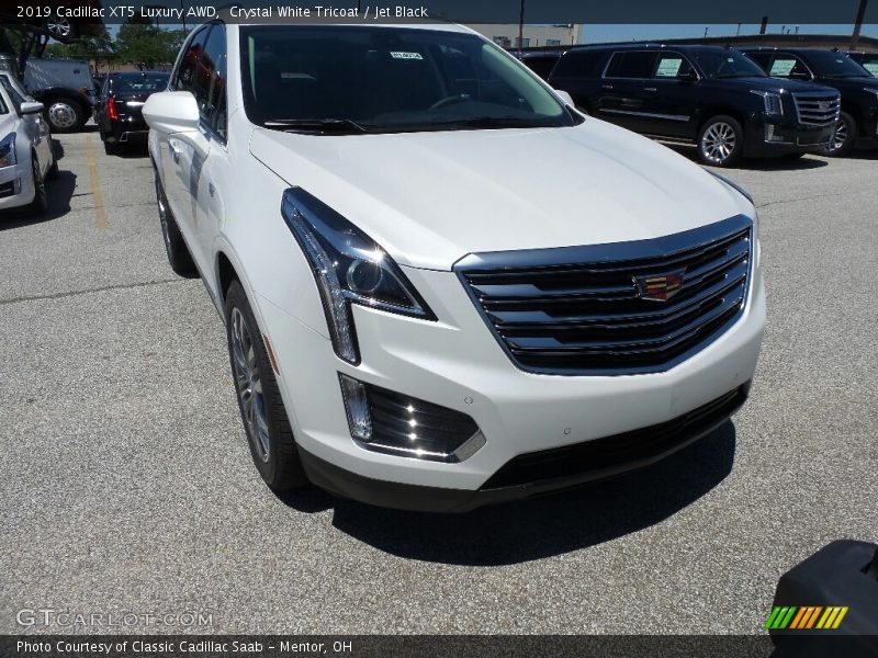 Crystal White Tricoat / Jet Black 2019 Cadillac XT5 Luxury AWD