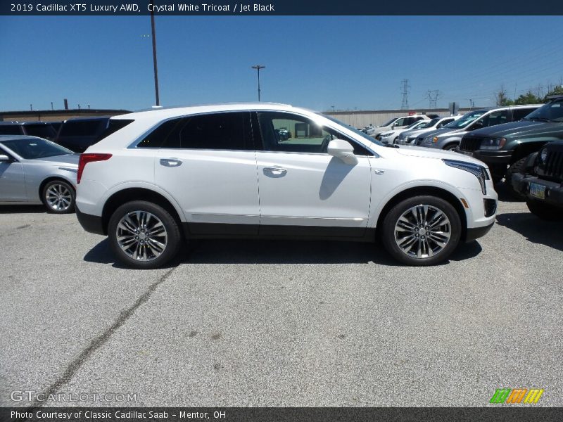 Crystal White Tricoat / Jet Black 2019 Cadillac XT5 Luxury AWD