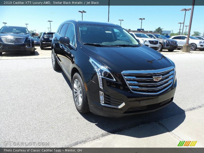 Stellar Black Metallic / Jet Black 2019 Cadillac XT5 Luxury AWD
