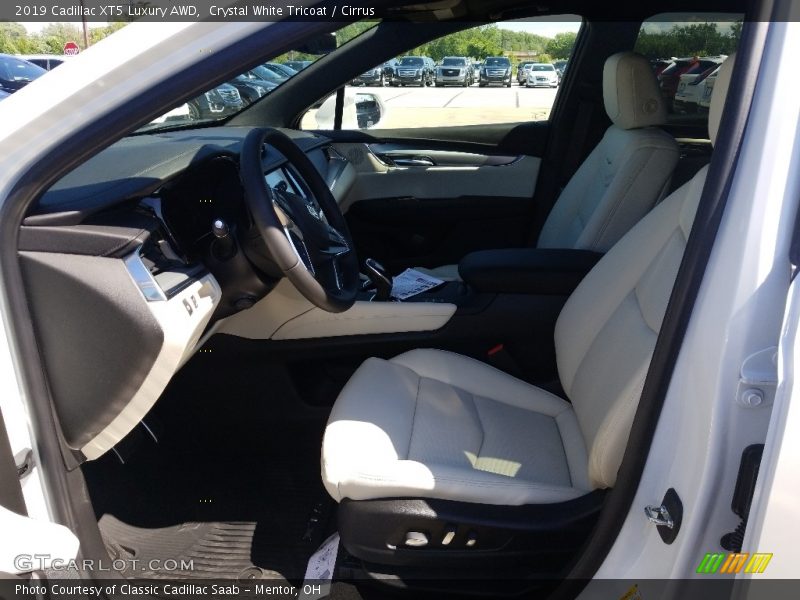 Crystal White Tricoat / Cirrus 2019 Cadillac XT5 Luxury AWD