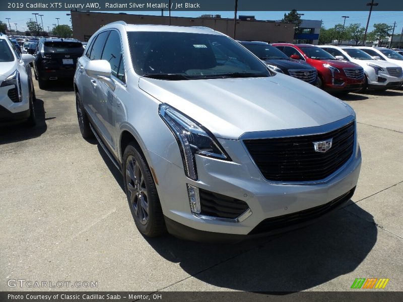 Radiant Silver Metallic / Jet Black 2019 Cadillac XT5 Luxury AWD