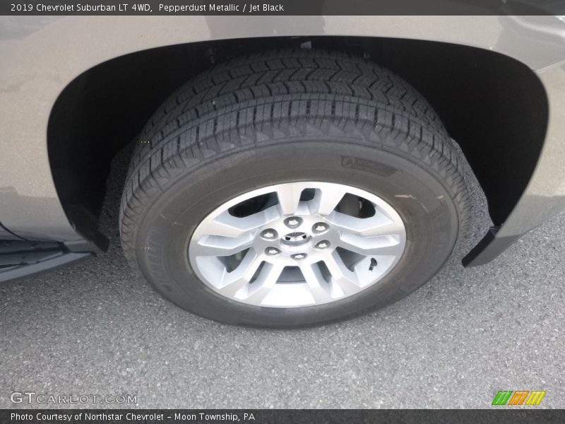 Pepperdust Metallic / Jet Black 2019 Chevrolet Suburban LT 4WD
