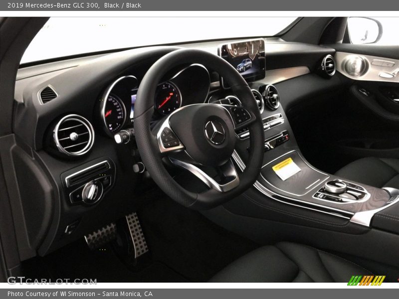 Black / Black 2019 Mercedes-Benz GLC 300
