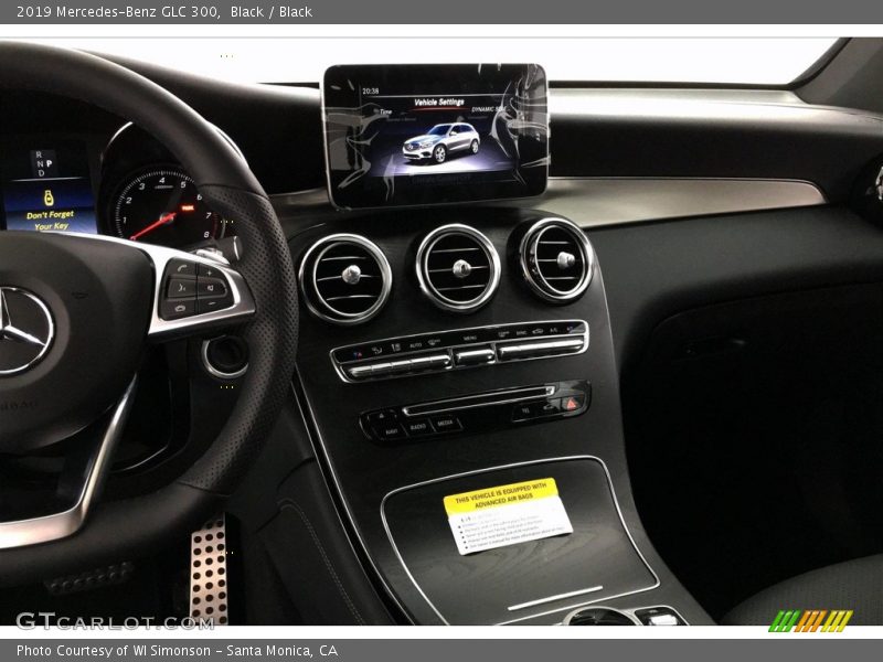 Black / Black 2019 Mercedes-Benz GLC 300