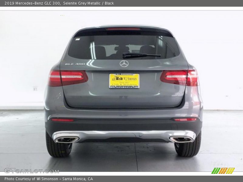 Selenite Grey Metallic / Black 2019 Mercedes-Benz GLC 300