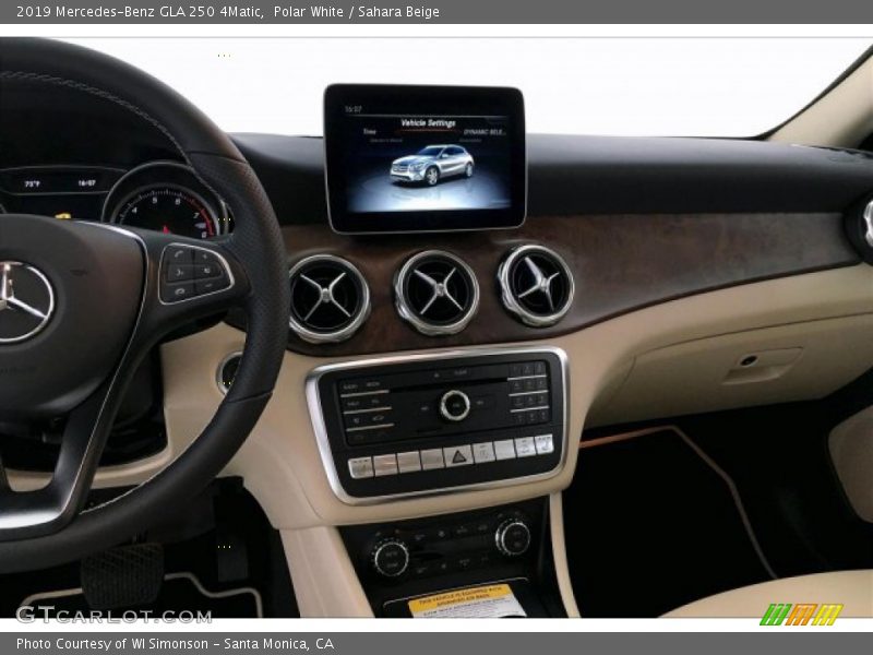 Polar White / Sahara Beige 2019 Mercedes-Benz GLA 250 4Matic