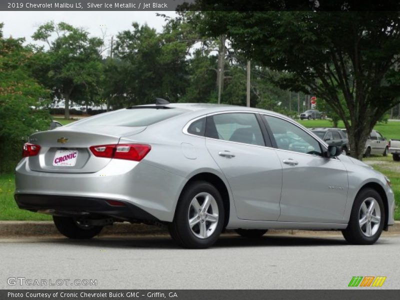 Silver Ice Metallic / Jet Black 2019 Chevrolet Malibu LS