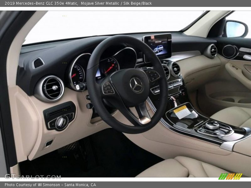 Mojave Silver Metallic / Silk Beige/Black 2019 Mercedes-Benz GLC 350e 4Matic