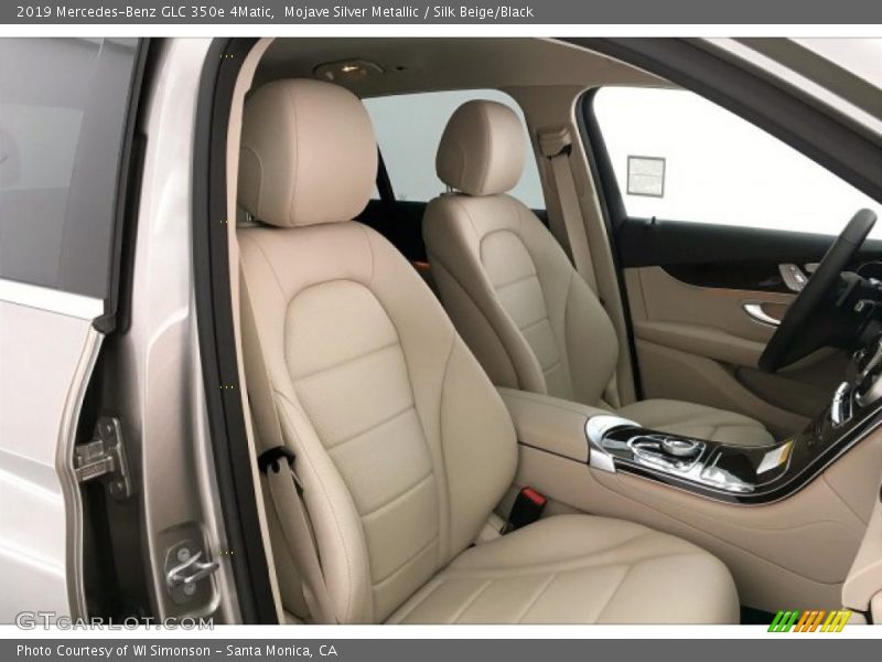 Mojave Silver Metallic / Silk Beige/Black 2019 Mercedes-Benz GLC 350e 4Matic