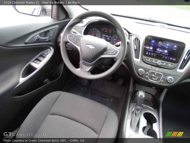 Silver Ice Metallic / Jet Black 2019 Chevrolet Malibu LS