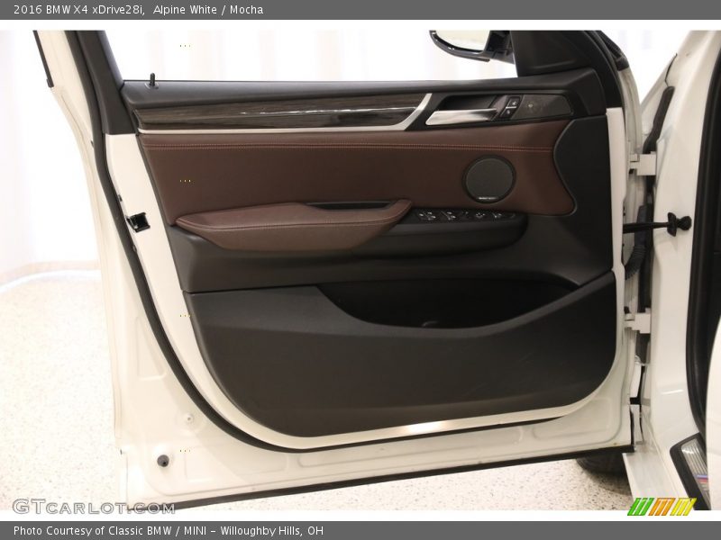 Alpine White / Mocha 2016 BMW X4 xDrive28i