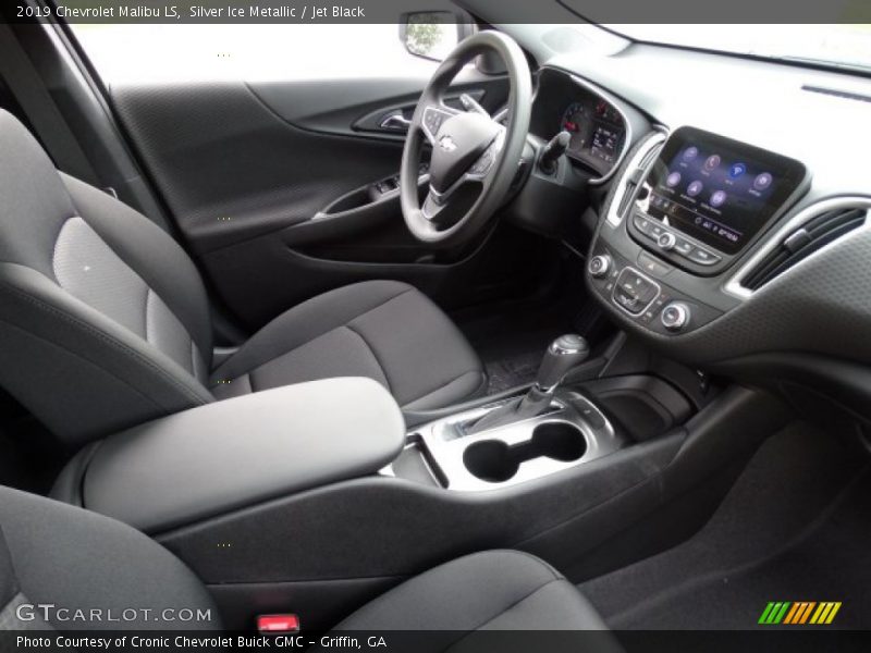 Silver Ice Metallic / Jet Black 2019 Chevrolet Malibu LS