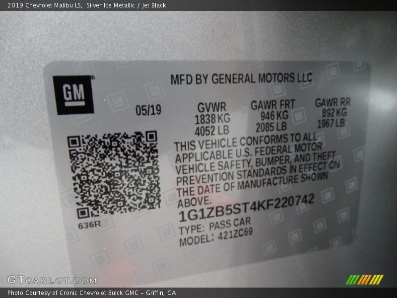 Silver Ice Metallic / Jet Black 2019 Chevrolet Malibu LS
