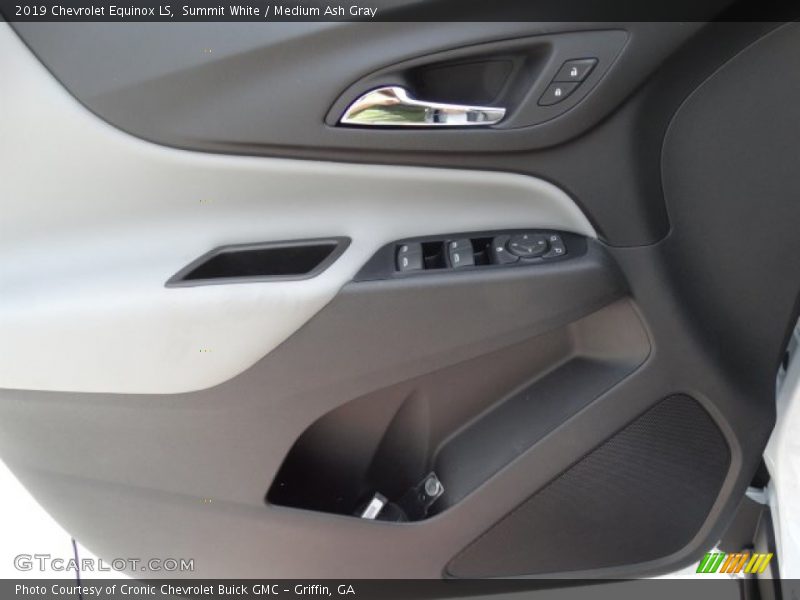 Summit White / Medium Ash Gray 2019 Chevrolet Equinox LS
