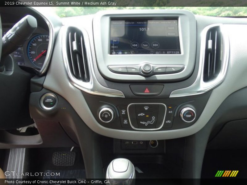 Summit White / Medium Ash Gray 2019 Chevrolet Equinox LS