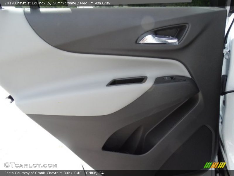 Summit White / Medium Ash Gray 2019 Chevrolet Equinox LS