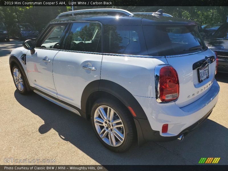Light White / Carbon Black 2019 Mini Countryman Cooper S All4