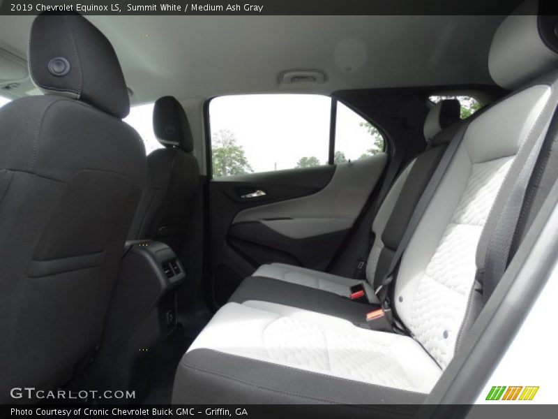 Summit White / Medium Ash Gray 2019 Chevrolet Equinox LS