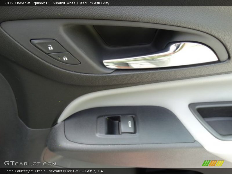 Summit White / Medium Ash Gray 2019 Chevrolet Equinox LS