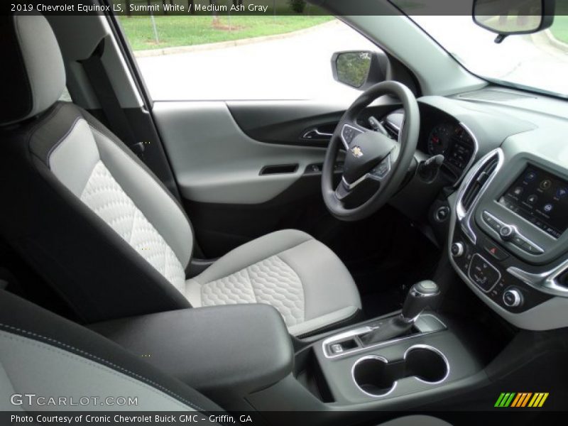 Summit White / Medium Ash Gray 2019 Chevrolet Equinox LS