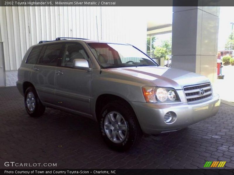 Millennium Silver Metallic / Charcoal 2002 Toyota Highlander V6