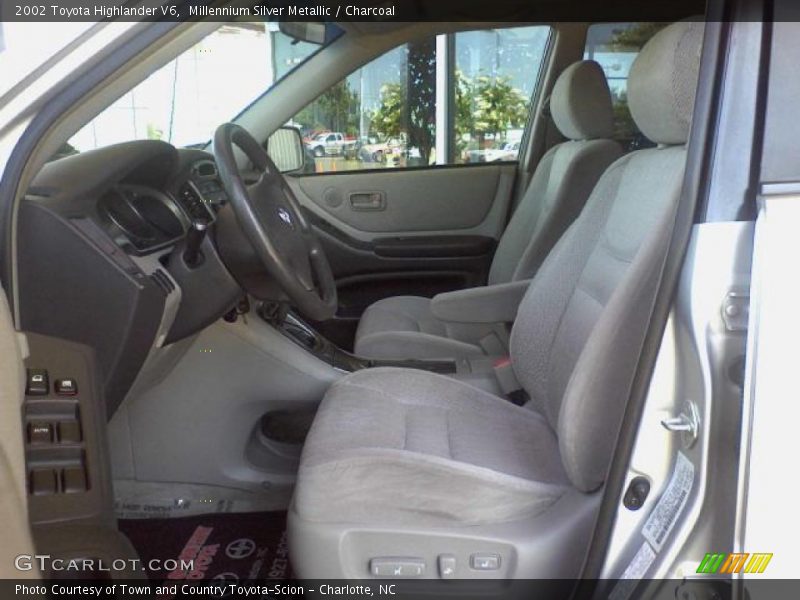 Millennium Silver Metallic / Charcoal 2002 Toyota Highlander V6